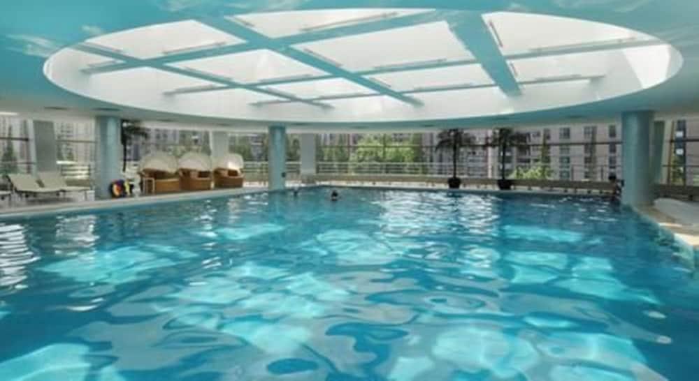 Grand Millennium Shanghai Hongqiao Екстериор снимка