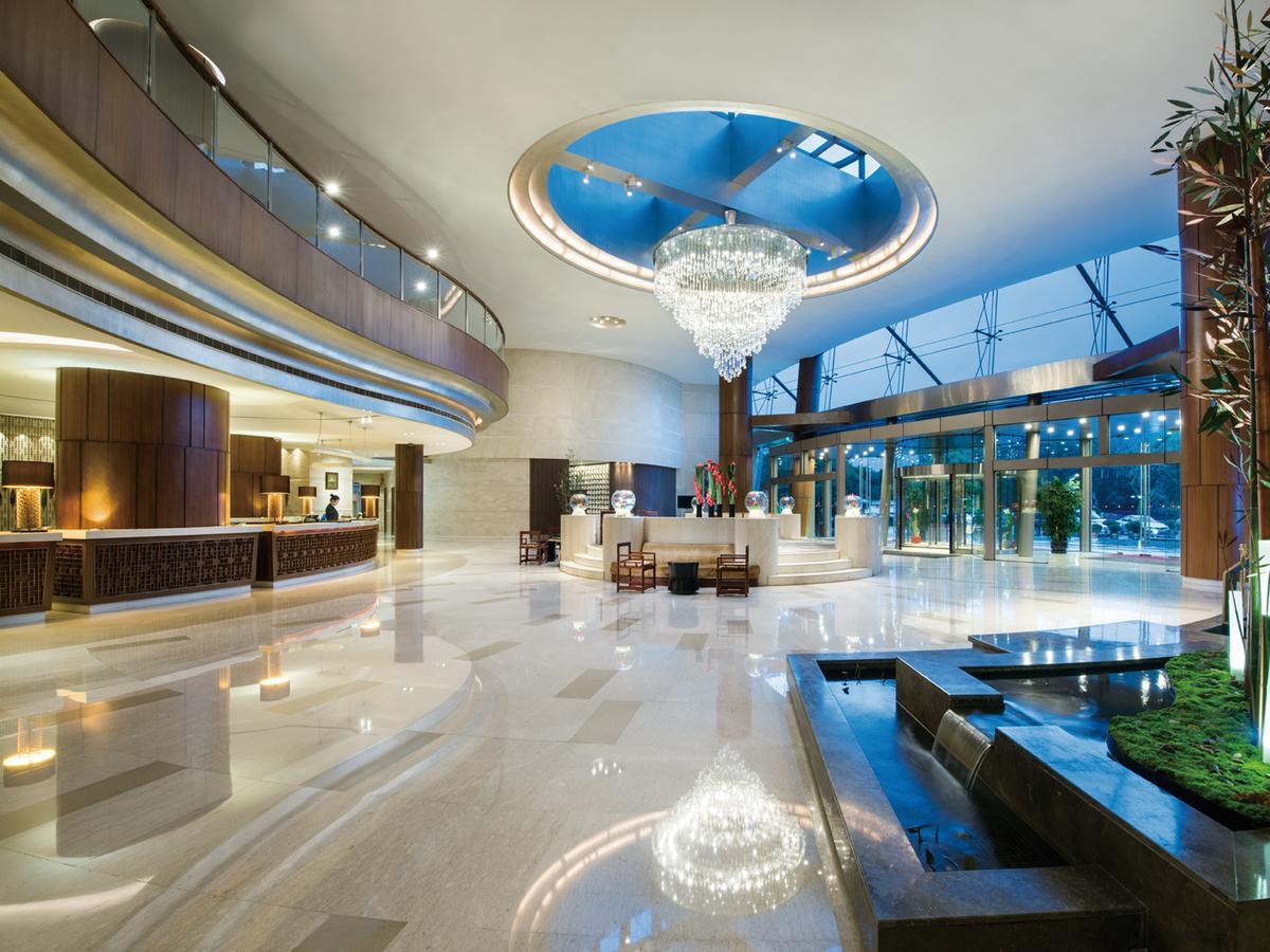 Grand Millennium Shanghai Hongqiao Екстериор снимка