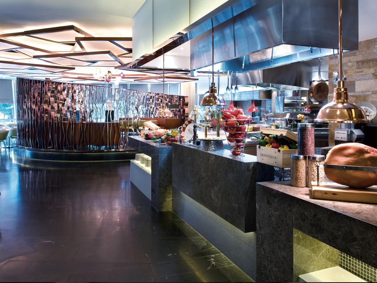 Grand Millennium Shanghai Hongqiao Екстериор снимка